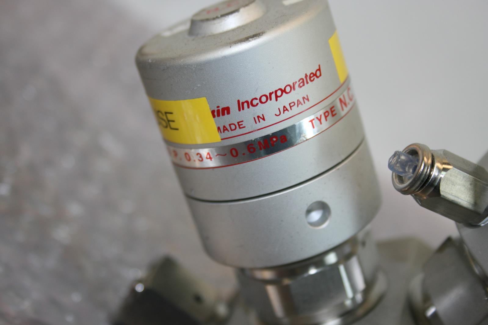 FUJIKIN 316L AMAT, PA HIGH TEMP AND VACUUM VALVE 316L 0.34 0.6 MPa