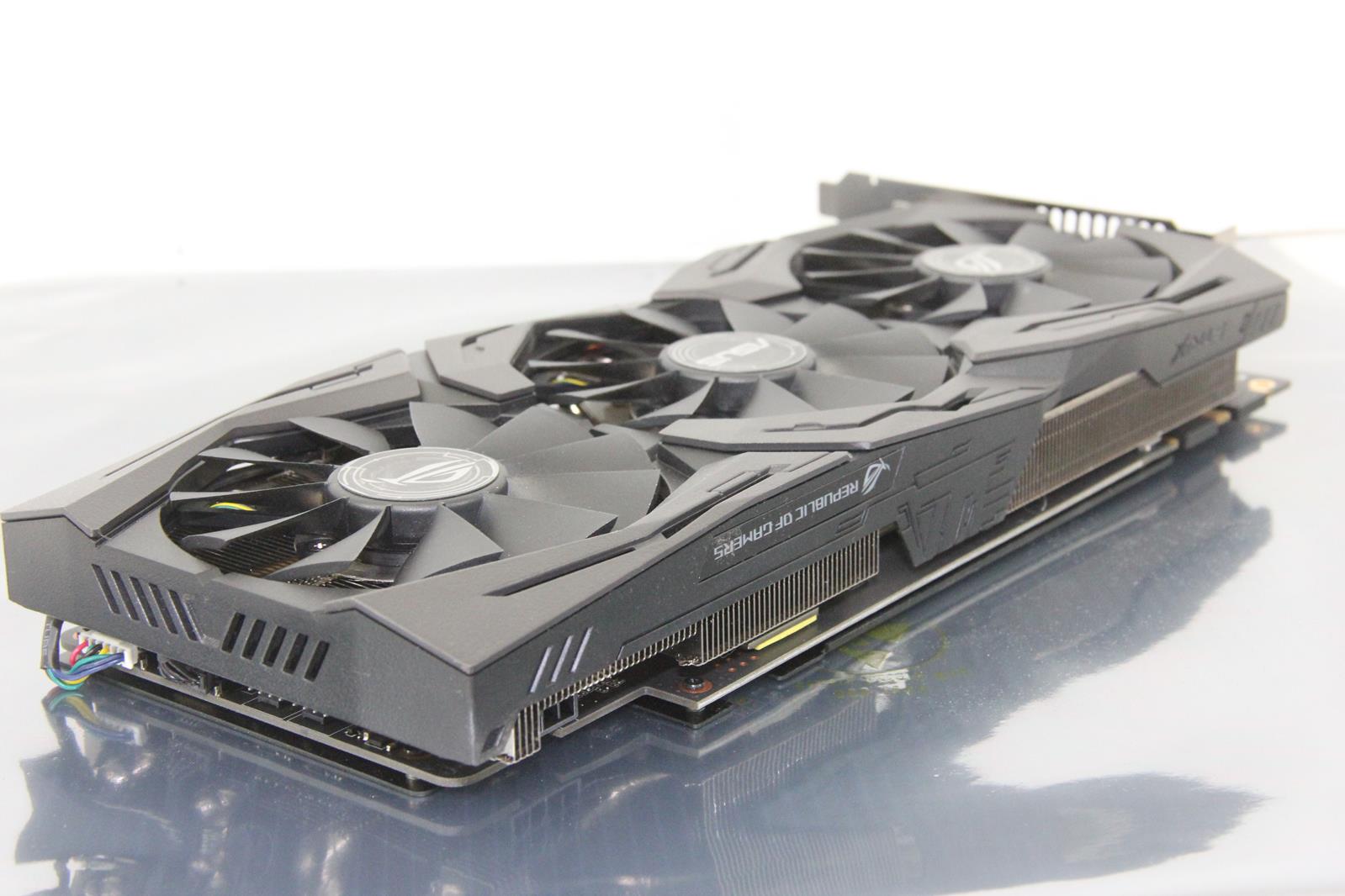 ASUS rog nVidia STRIXGTX10708GGAMING GeForce GTX 1070 SLI Graphics